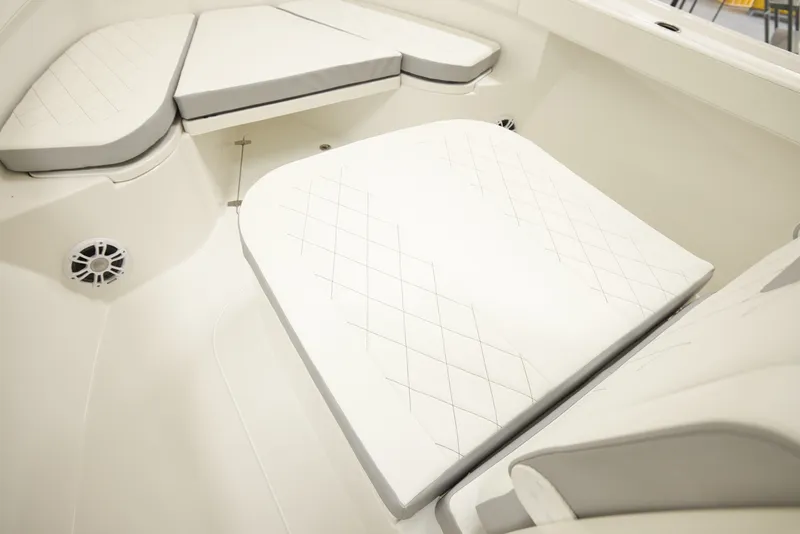 Slide: The Image of Parker Marine 274 Fathom - 7