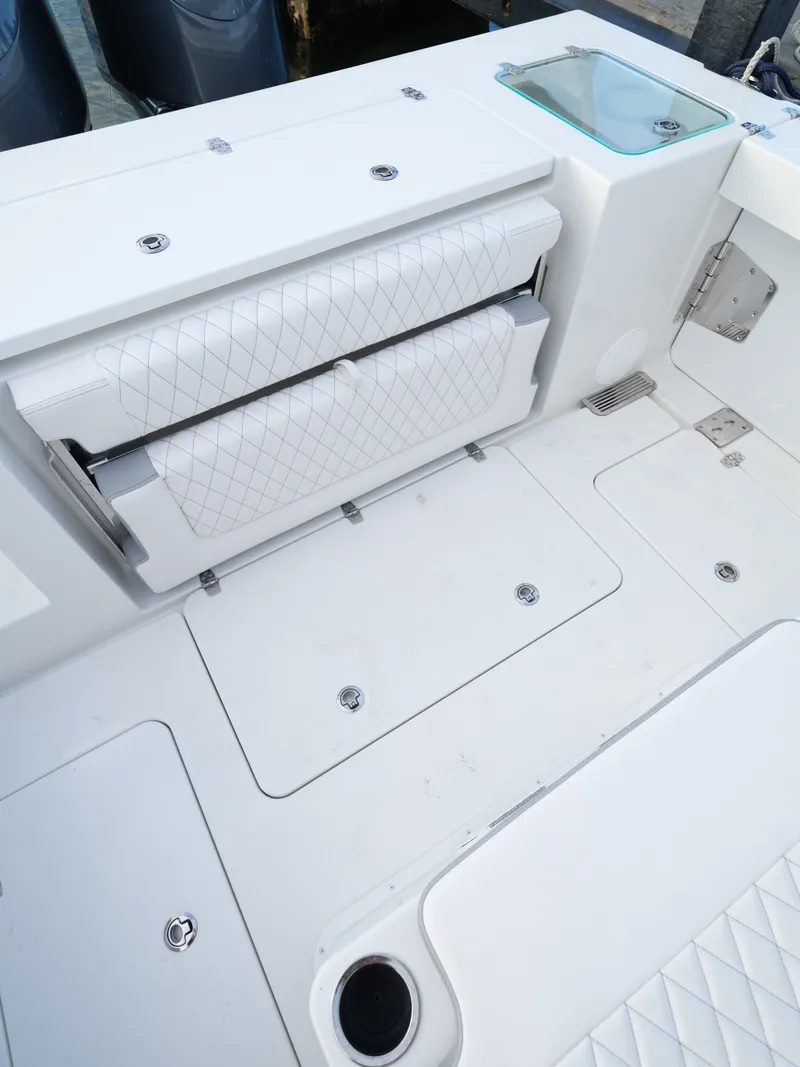 Slide: The Image of Parker Marine 294 Fathom - 5