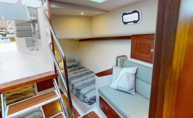 Slide: The Image of North Coast 415HT Cruise - 7
