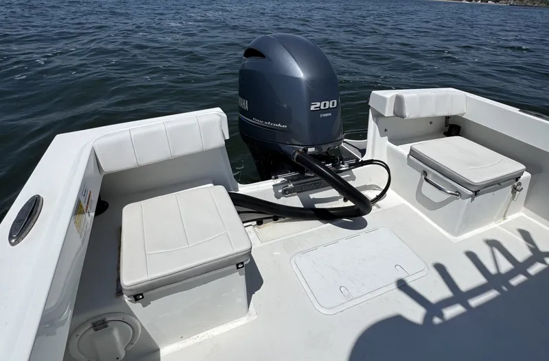 Slide: The Image of Parker Marine 23 SE 2023 - 4