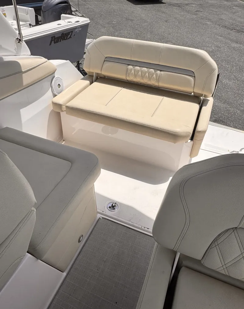 Slide: The Image of Regal 26 Express 2021 - 4