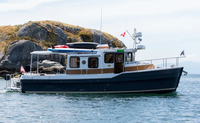 The Image of Ranger Tug R-31 S Ranger Tug - undefined