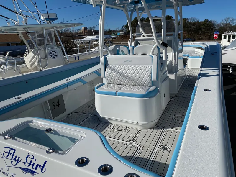 Slide: The Image of Yellowfin 34 Offshore - 5