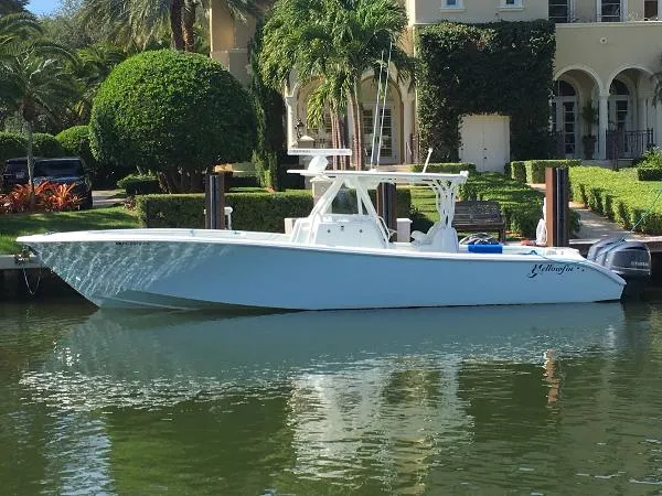 The Image of Yellowfin 39 Offshore - 0