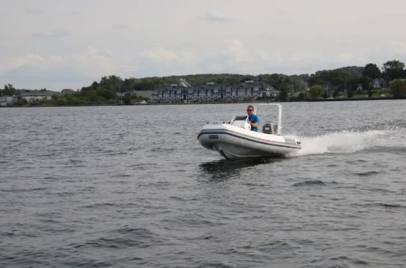 Slide: The Image of Highfield 390 DL 2022 - 1523114