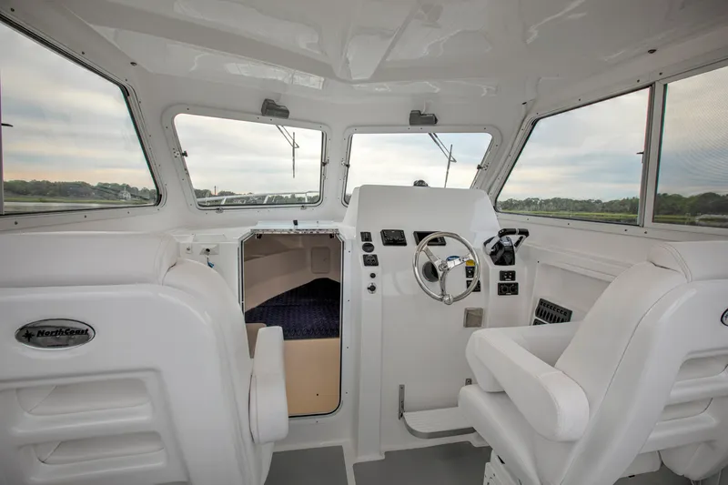 Slide: The Image of North Coast 255 HT 2024 - 11
