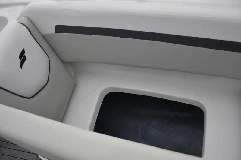 Slide: The Image of Starcraft SVX 211 2025 - 1525250