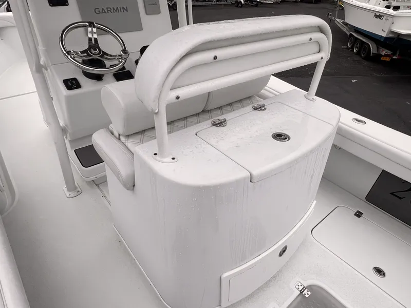 Slide: The Image of Yellowfin 2021 Yellowfin 26 Hybrid CC 2021 - 7