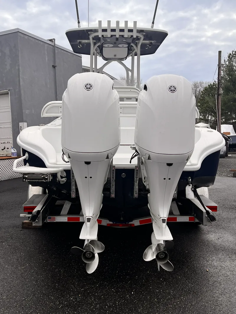 Slide: The Image of Yellowfin 2021 Yellowfin 26 Hybrid CC 2021 - 1