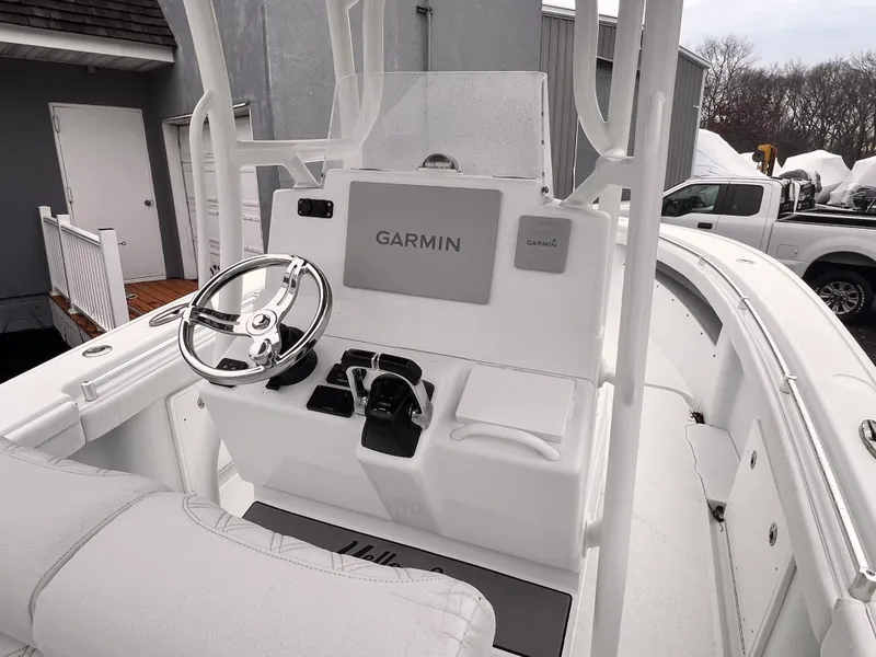 Slide: The Image of Yellowfin 2021 Yellowfin 26 Hybrid CC 2021 - 6