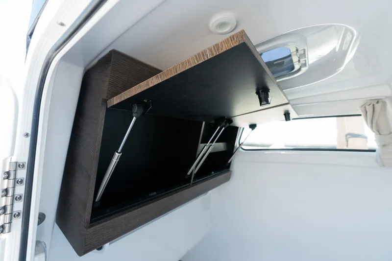 Slide: The Image of Sportsman 302 Center Console - 27