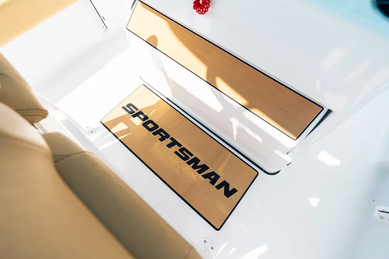 Slide: The Image of Sportsman 227 Bay Boat - 6