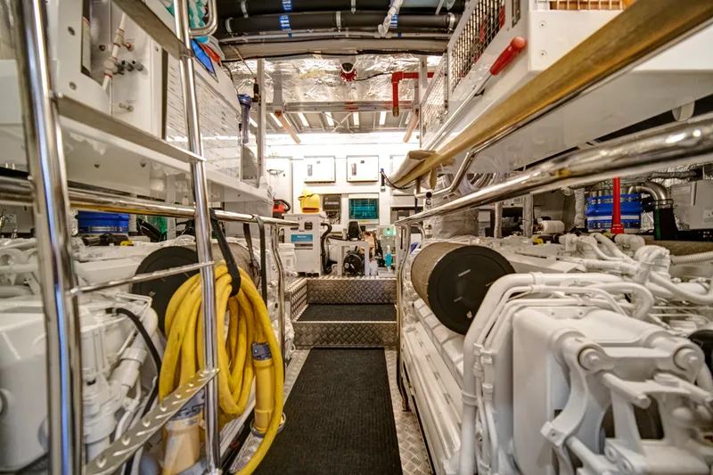 Slide: The Image of Sunseeker 86 Yacht 2019 - 1556738