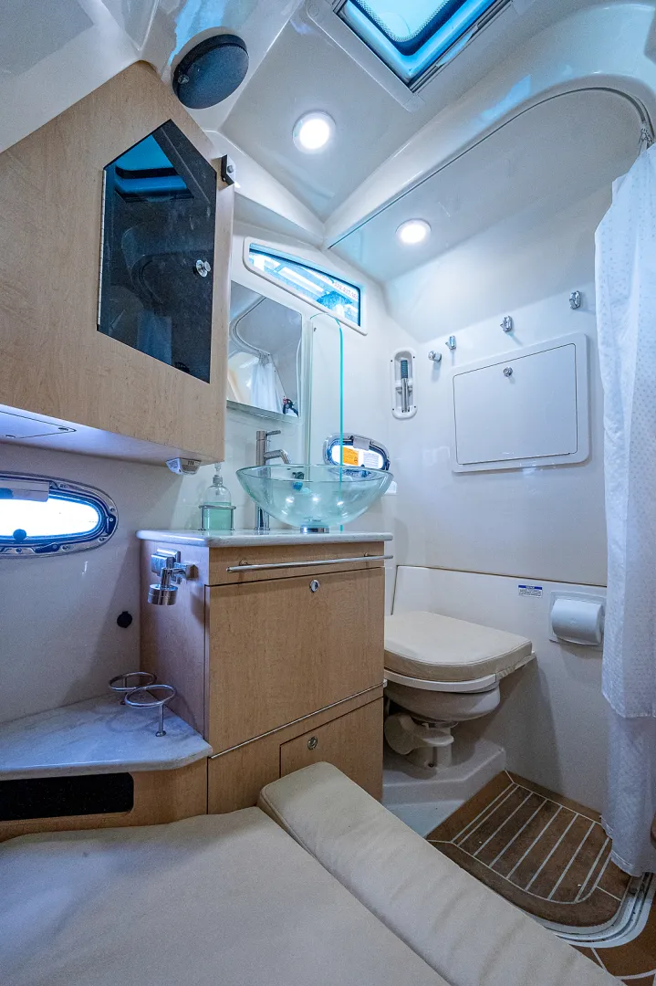 Slide: The Image of Boston Whaler 370 Outrage 2017 - 1538081