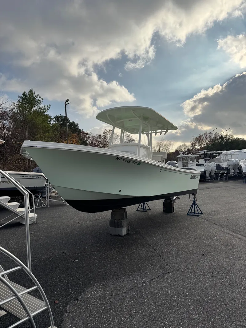 Slide: The Image of Parker Marine 2023 Parker 23 SE Center Console 2023 - 1