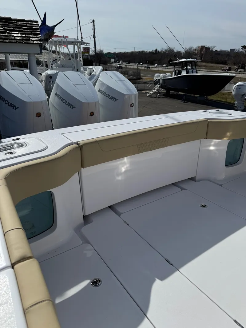 Slide: The Image of Phenom 2026 Phenom 37 Center Console 2026 - 15