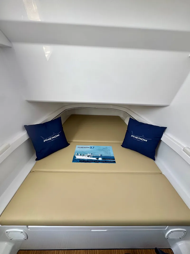 Slide: The Image of Phenom 2026 Phenom 37 Center Console 2026 - 29