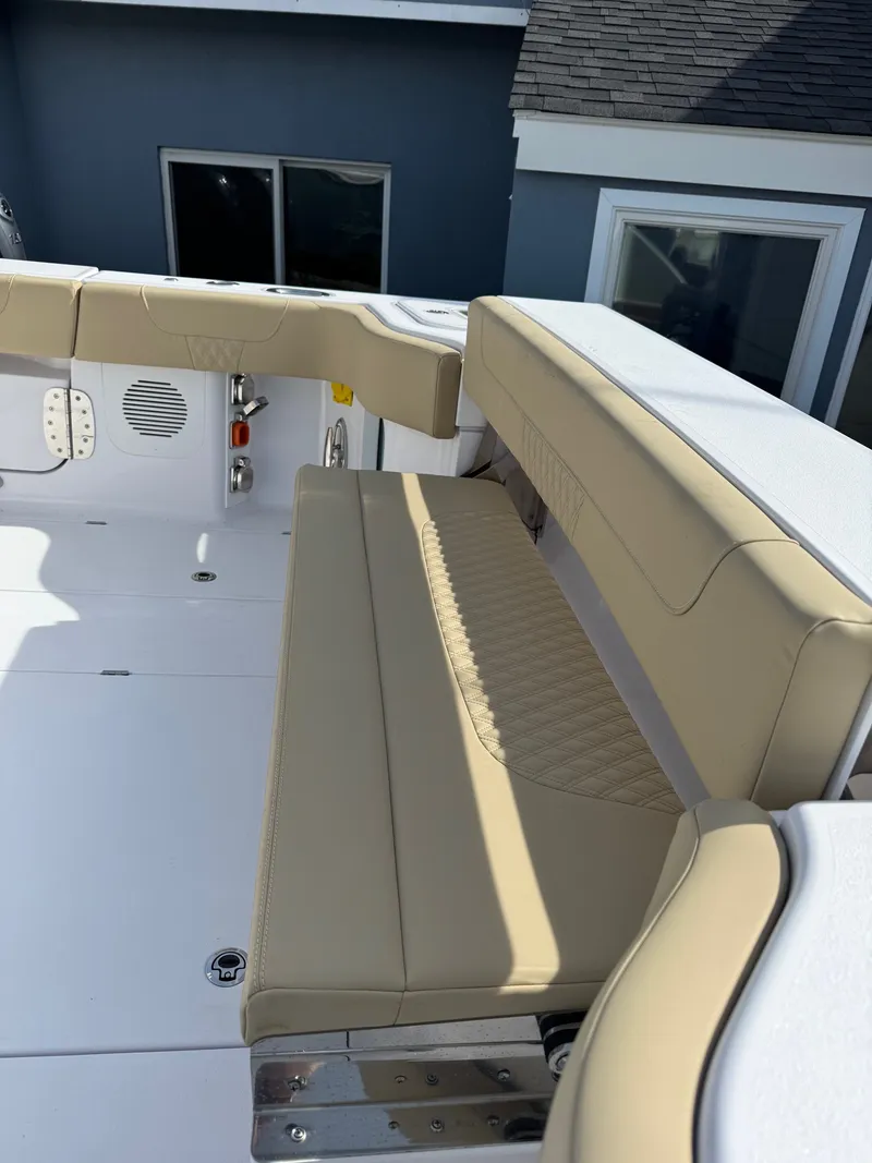 Slide: The Image of Phenom 2026 Phenom 37 Center Console 2026 - 16