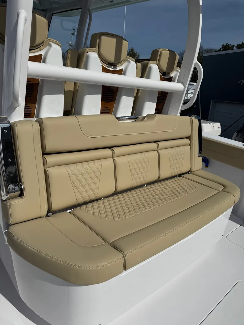 Slide: The Image of Phenom 2026 Phenom 37 Center Console 2026 - 12