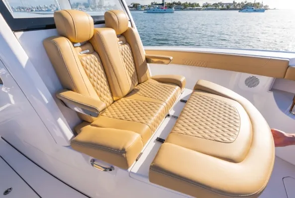 Slide: The Image of Phenom 34 Center Console 2026 - 3