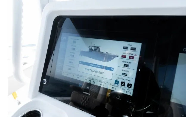 Slide: The Image of Phenom 34 Center Console 2026 - 16