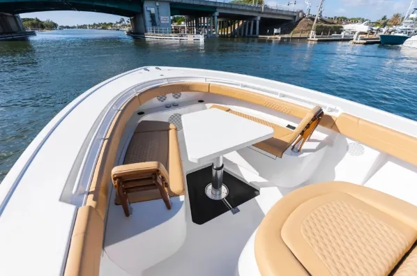 Slide: The Image of Phenom 34 Center Console 2026 - 10