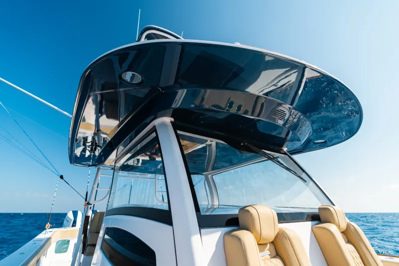 Slide: The Image of Phenom 43 Center Console - 18