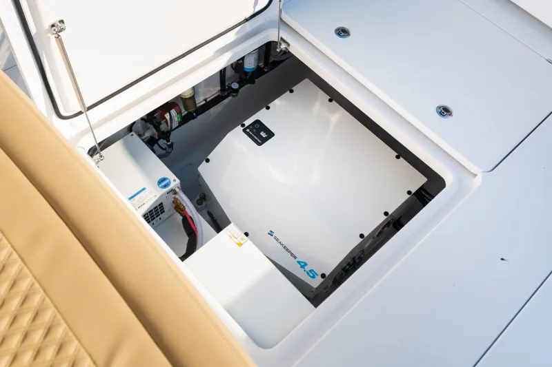 Slide: The Image of Phenom 43 Center Console - 31