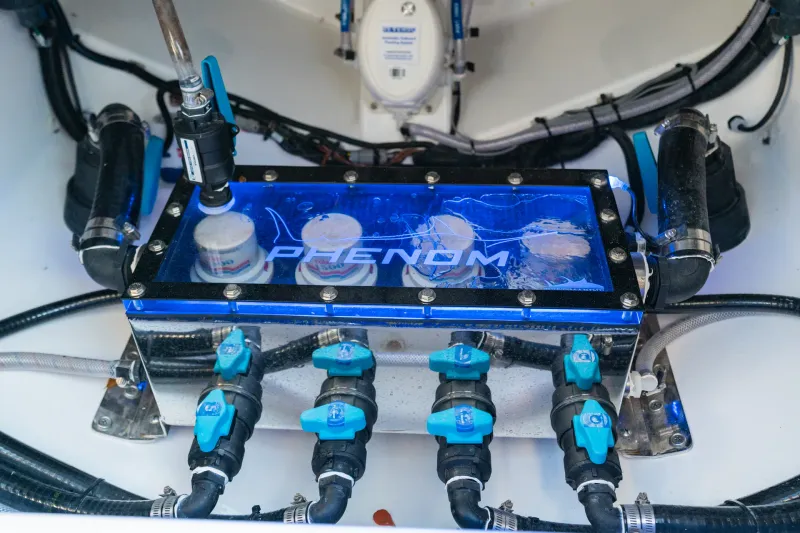 Slide: The Image of Phenom 43 Center Console - 32