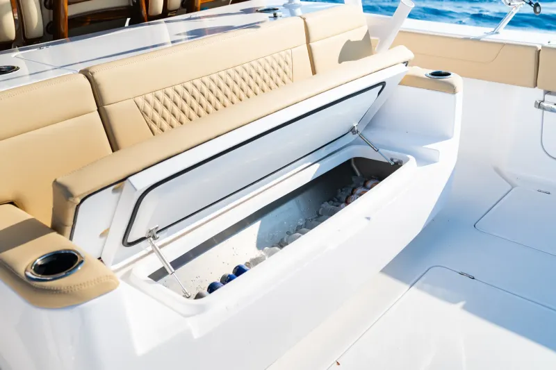 Slide: The Image of Phenom 43 Center Console - 7
