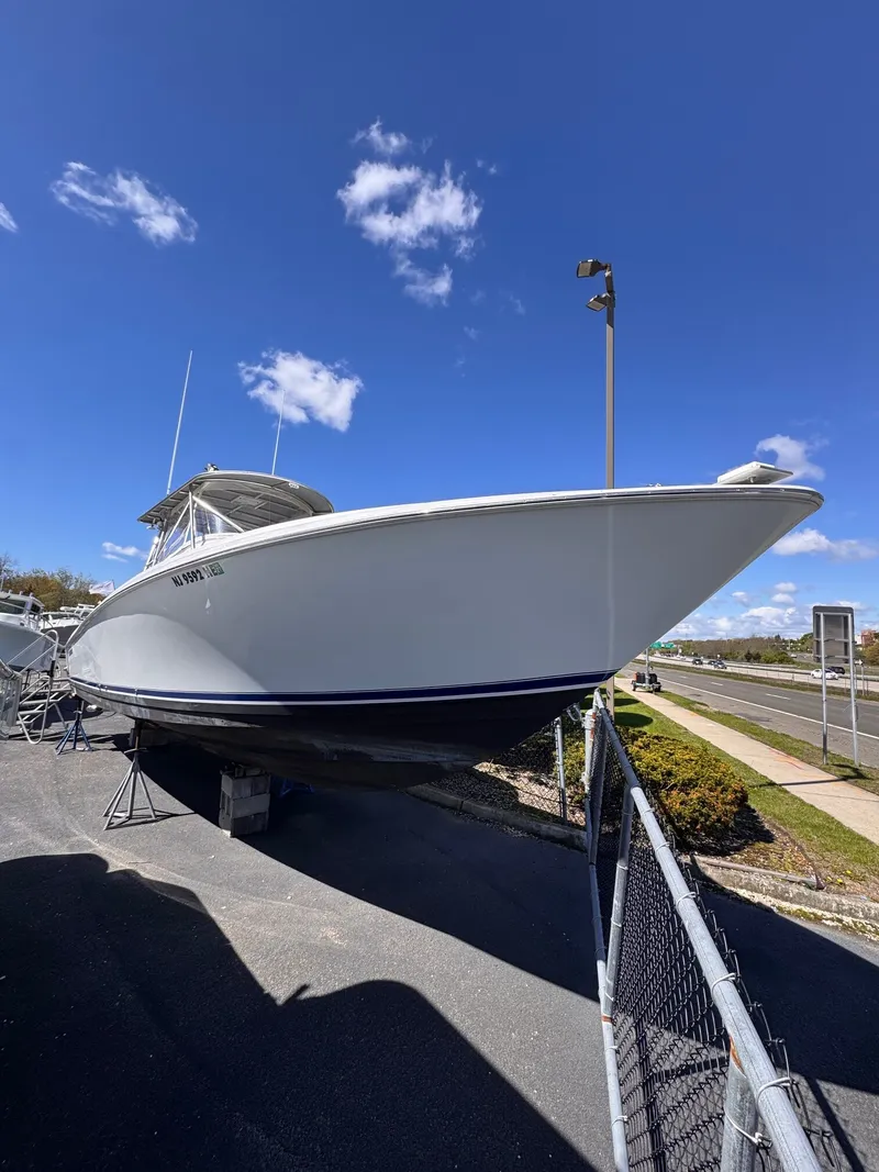 The Image of Contender 2005 Contender 36 FA Center Console 2025 - 0