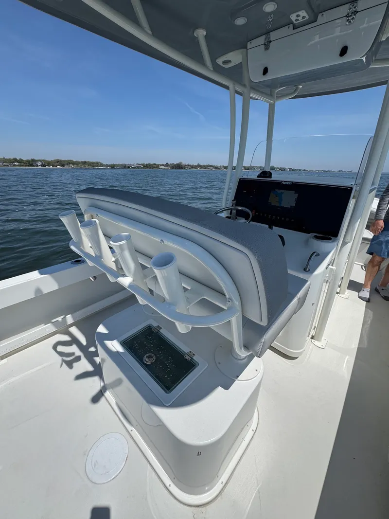 Slide: The Image of Parker Marine 2023 Parker 23SE Center Console 2023 - 7
