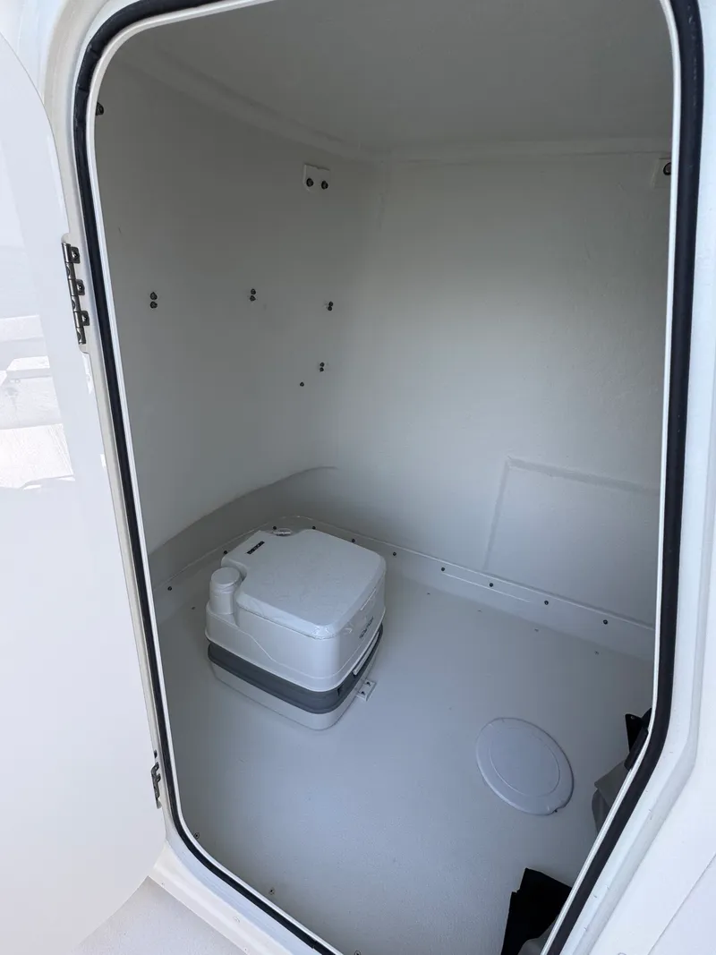 Slide: The Image of Parker Marine 2023 Parker 23SE Center Console 2023 - 14