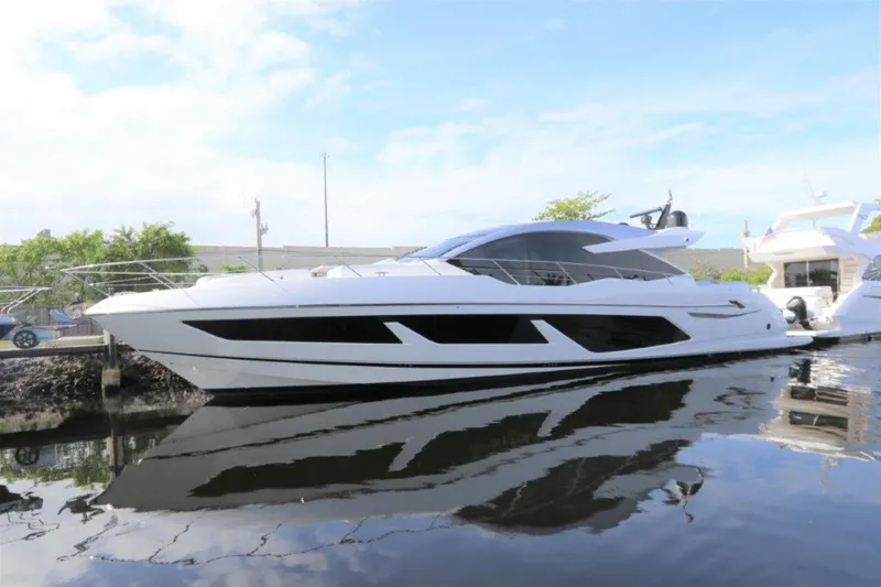 Slide: The Image of Sunseeker Predator 2018 - 1545682