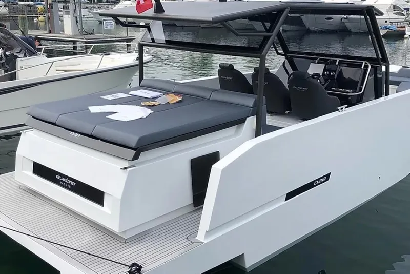 Slide: The Image of De Antonio D28 Xplorer 2022 - 1548805