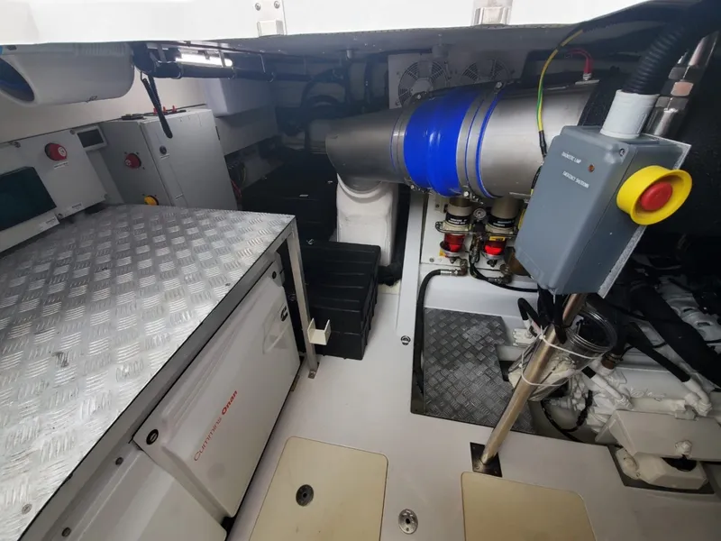 Slide: The Image of Azimut Flybridge 2018 - 1566944