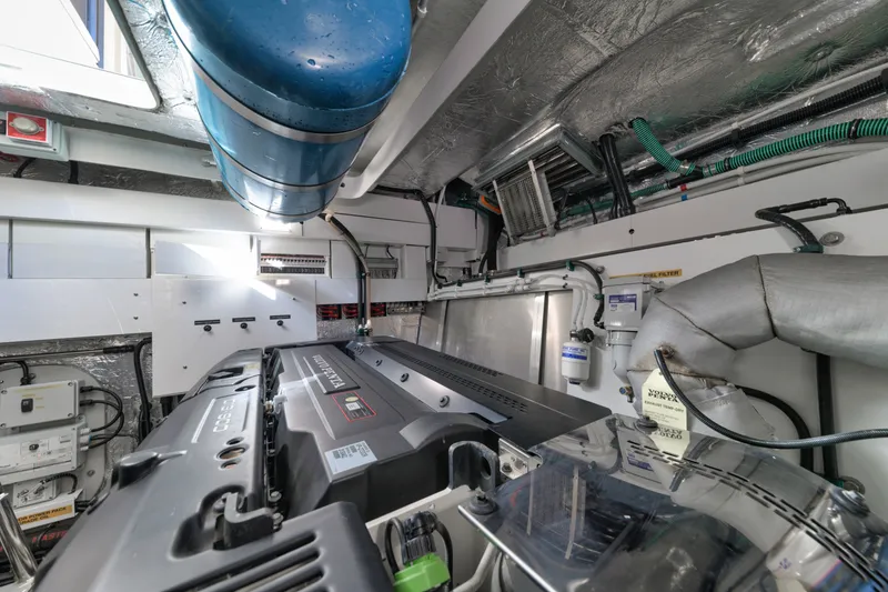 Slide: The Image of Sunseeker Predator 2017 - 1565245