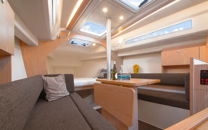 Slide: The Image of Hanse 315 2025 - 1587359