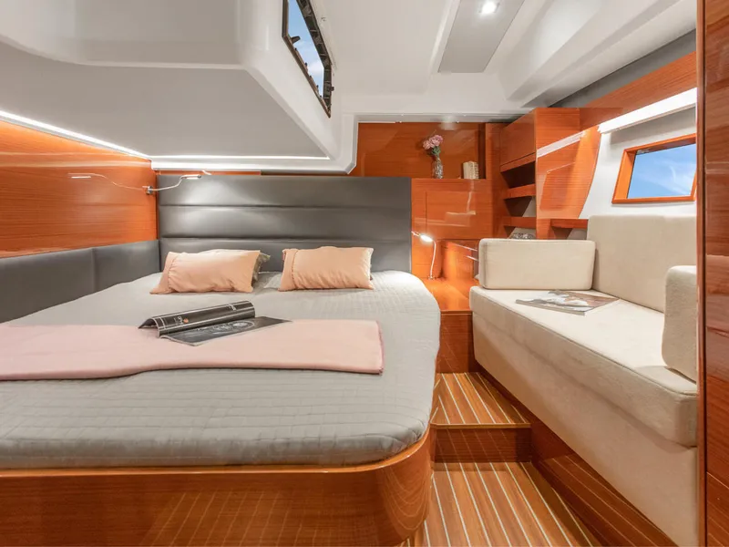 Slide: The Image of Hanse 548 2025 - 1587608