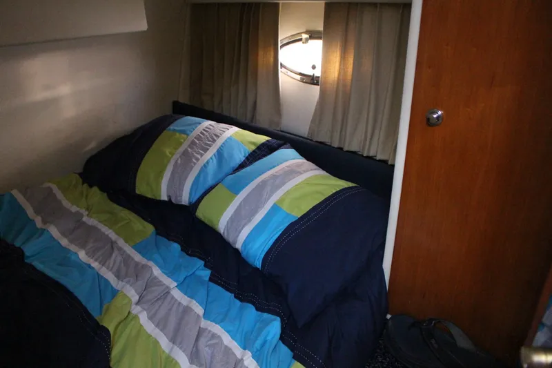 Slide: The Image of Carver Trojan 440 Express 2000 - 1604349