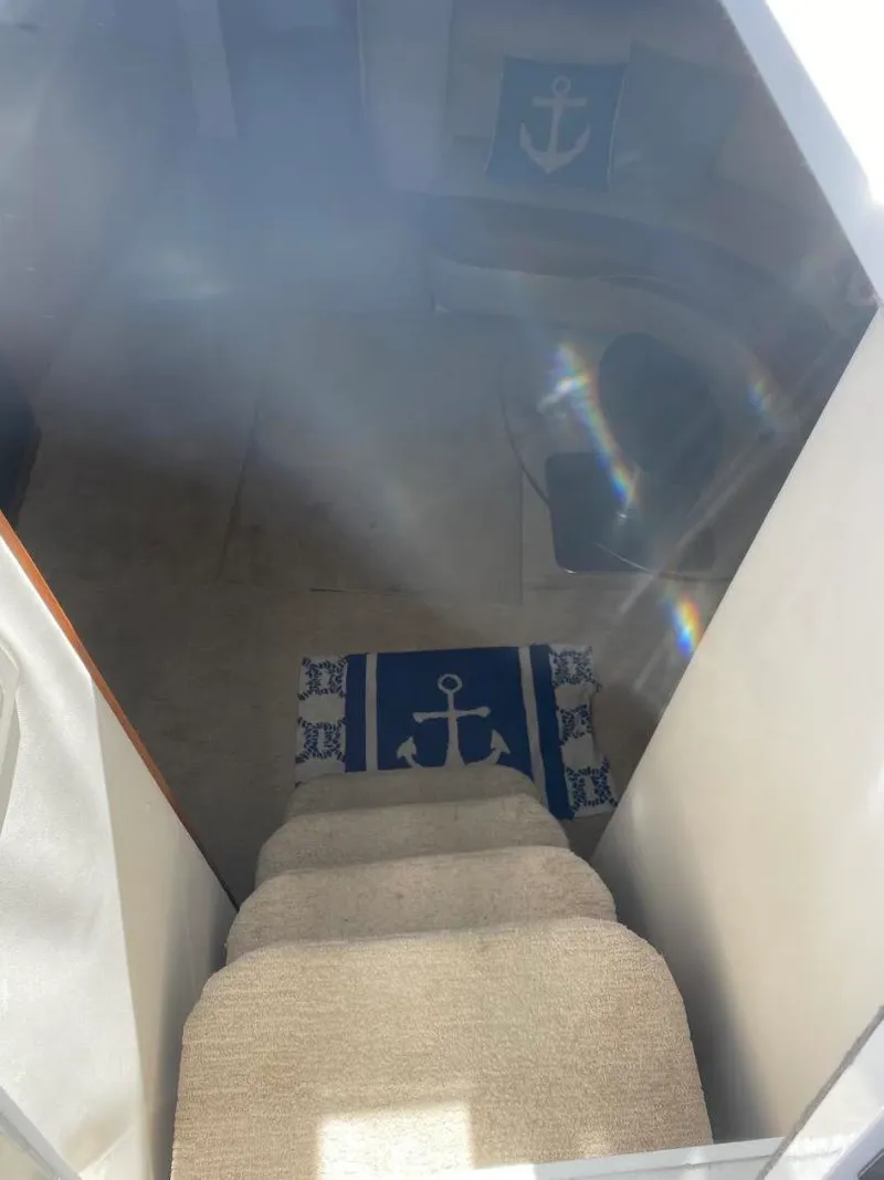 Slide: The Image of Carver Yachts Trojan 440 Express 2000 - 1604334