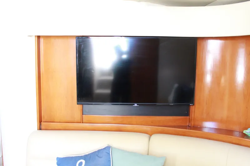 Slide: The Image of Carver Yachts Trojan 440 Express 2000 - 1604337