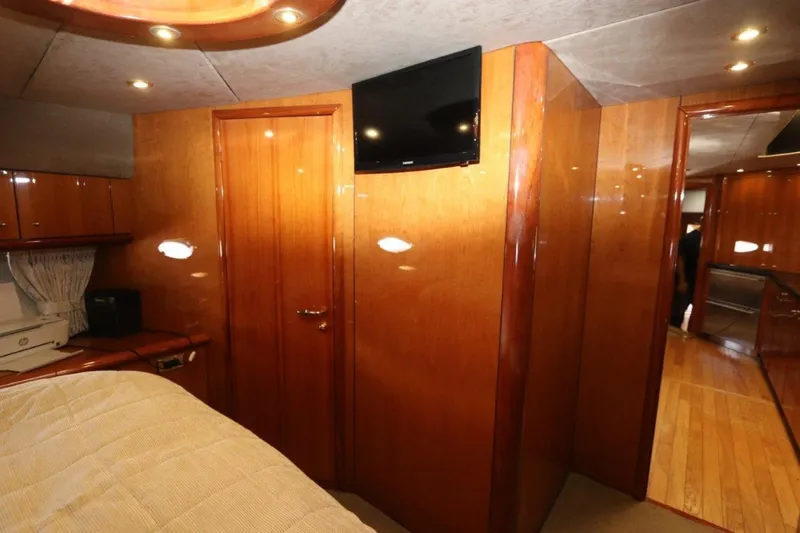 Slide: The Image of Sunseeker Predator 2004 - 1608054