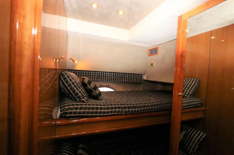 Slide: The Image of Sunseeker Predator 2004 - 1608056