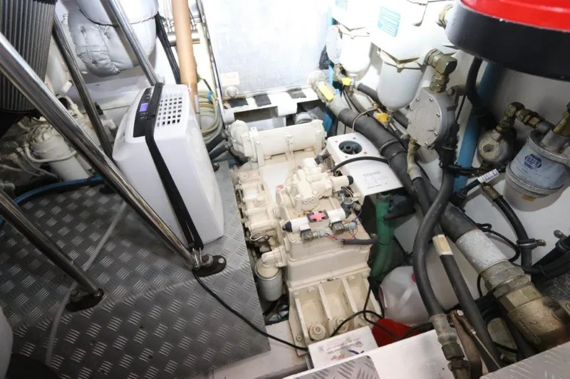 Slide: The Image of Sunseeker Predator 2004 - 1608069