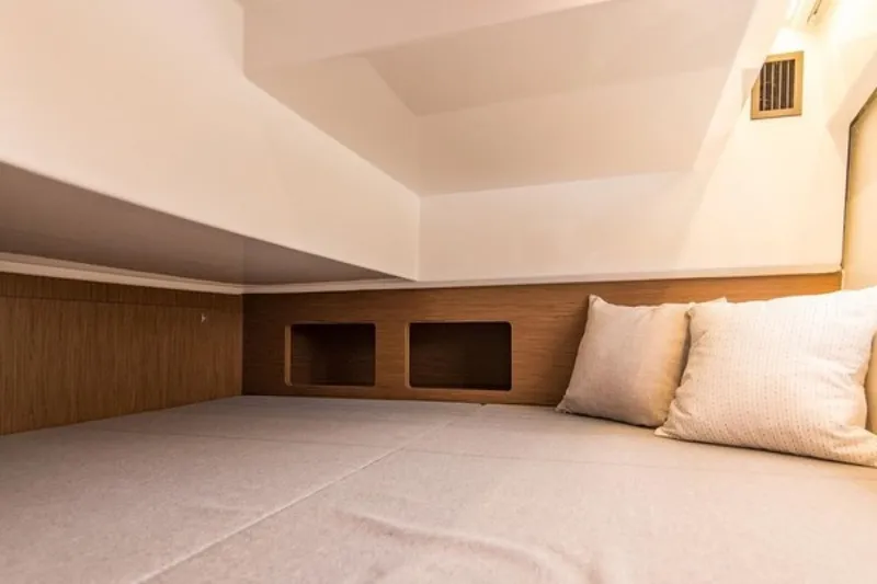 Slide: The Image of Beneteau Antares 9 2025 - 1611634