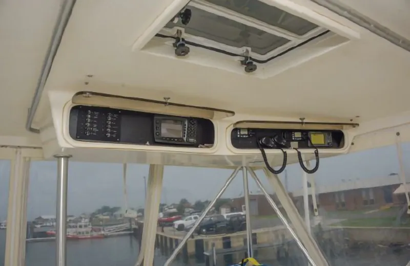 Slide: The Image of Ocean Yachts 45 Super Sport Convertible 1999 - 1633033