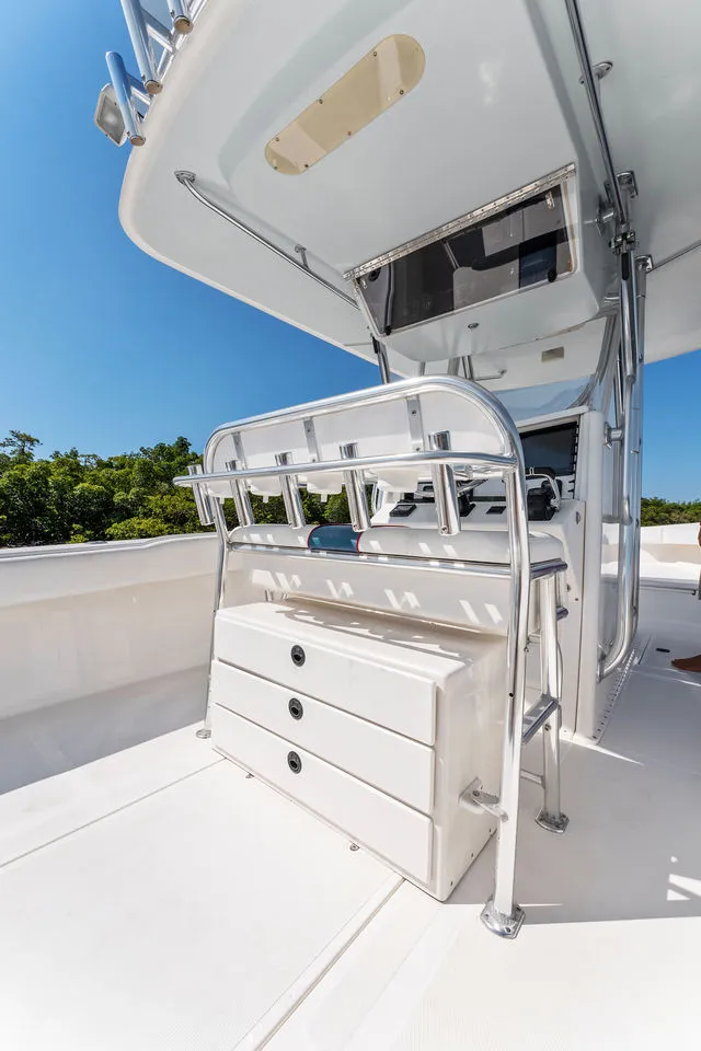 Slide: The Image of Venture 34 Center Console 2001 - 22