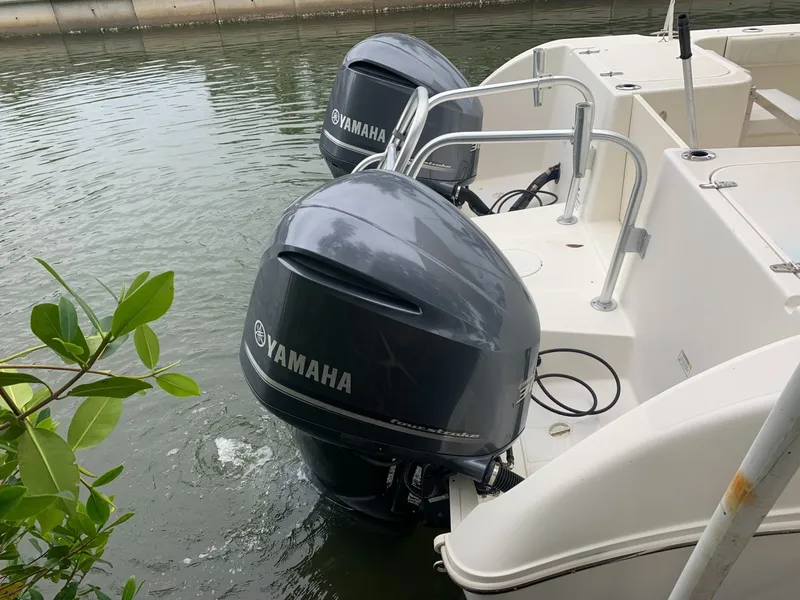 Slide: The Image of World Cat 320 EC 2015 - 1646595