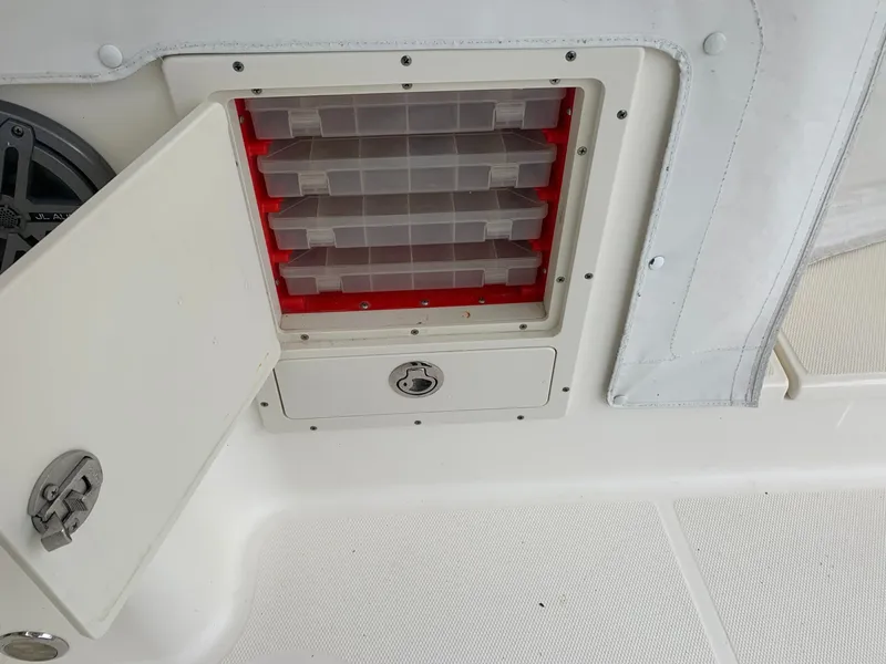 Slide: The Image of World Cat 320 EC 2015 - 1646598